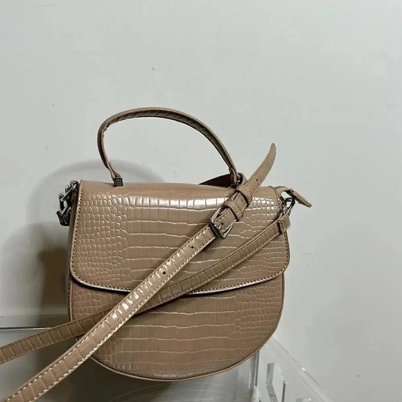 Tan Bag with Chain Detail - Picture 1 of 9